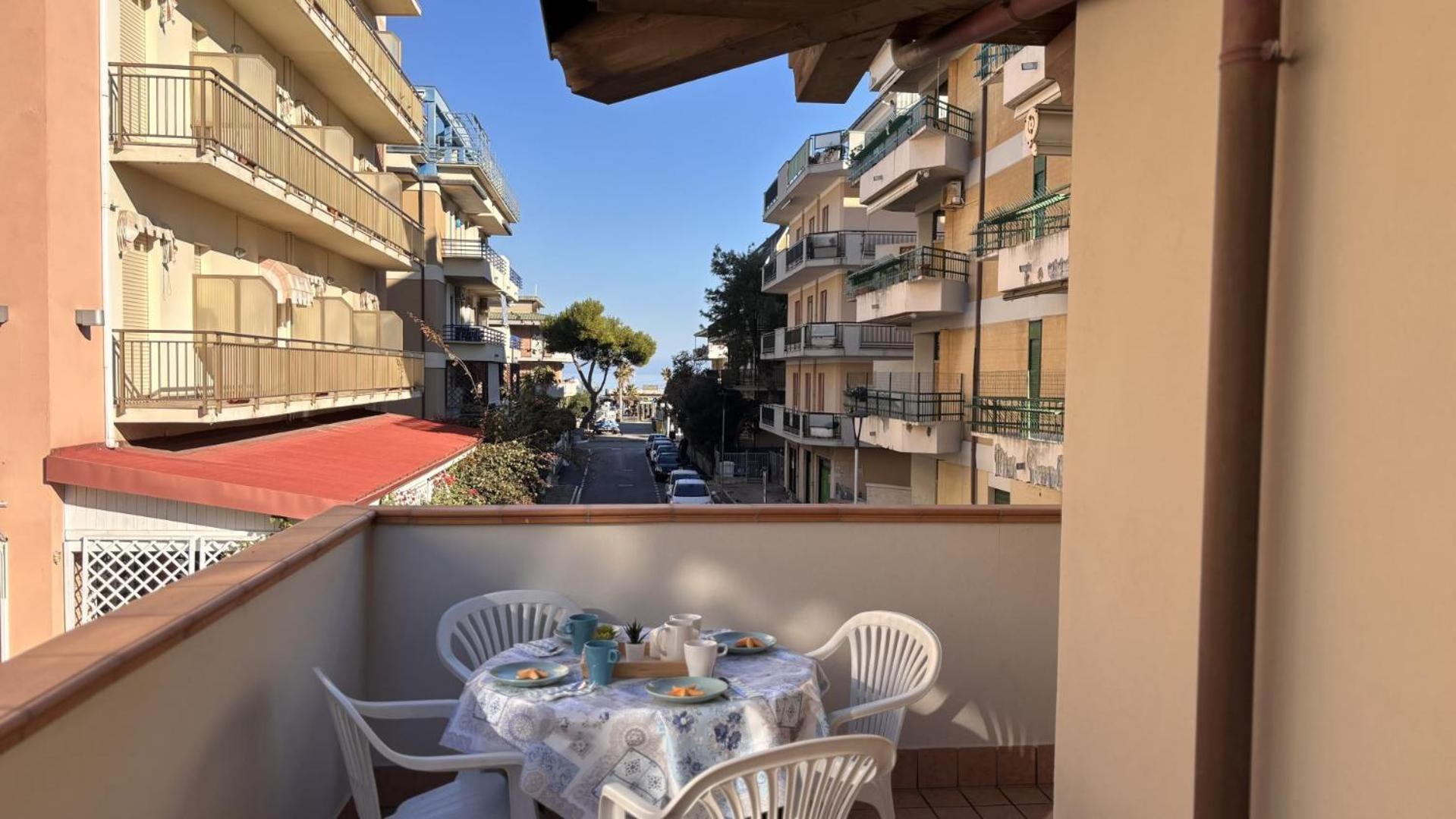 Dante Silvi Vacanza Silvi Marina Exterior foto